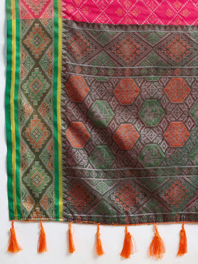 Women Pink Woven Saree with Green Zari Border