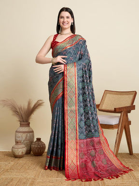 Women Grey Woven Saree with Pink Zari Border 
