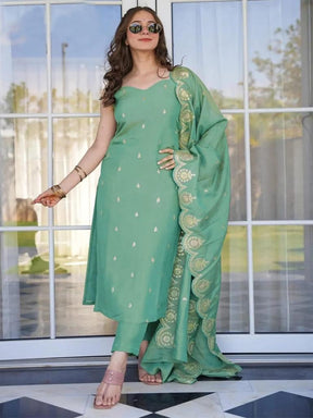 Women Green Embroidered Kurta Set with Dupatta