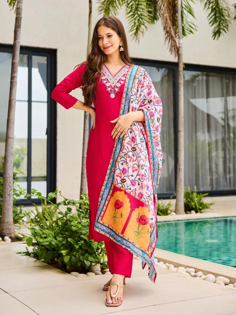 Women Pink Kurta Set with Printed Dupatta & Pant