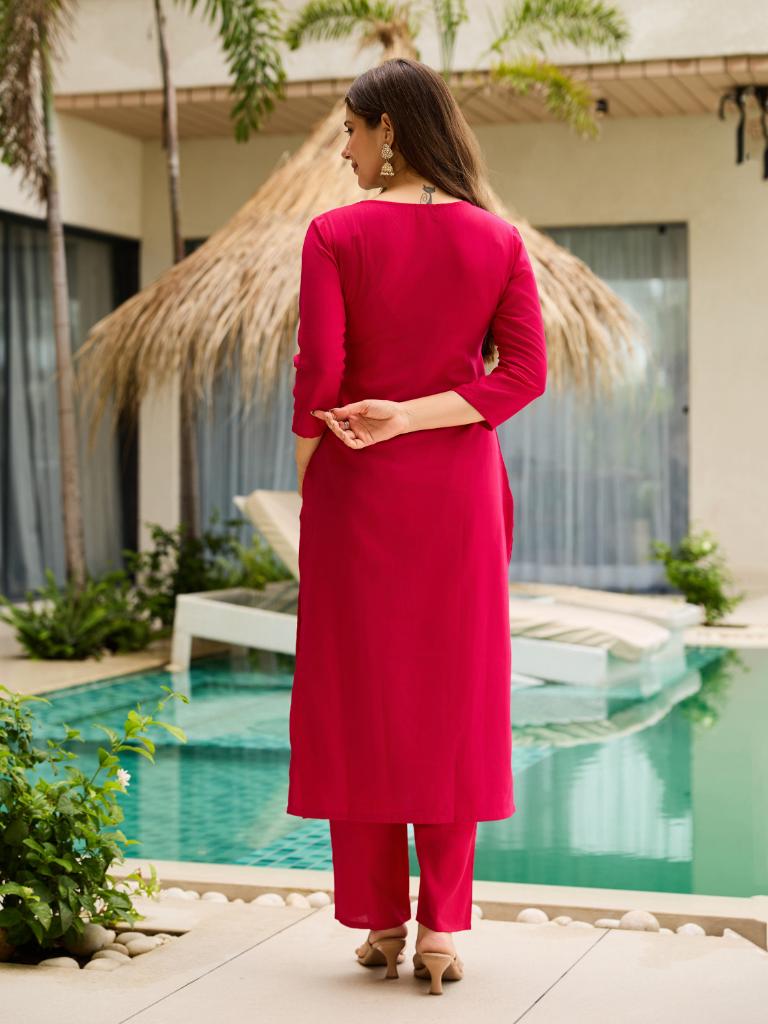 Women Pink Kurta Set with Printed Dupatta & Pant