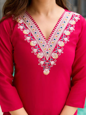 Women Pink Kurta Set with Printed Dupatta & Pant