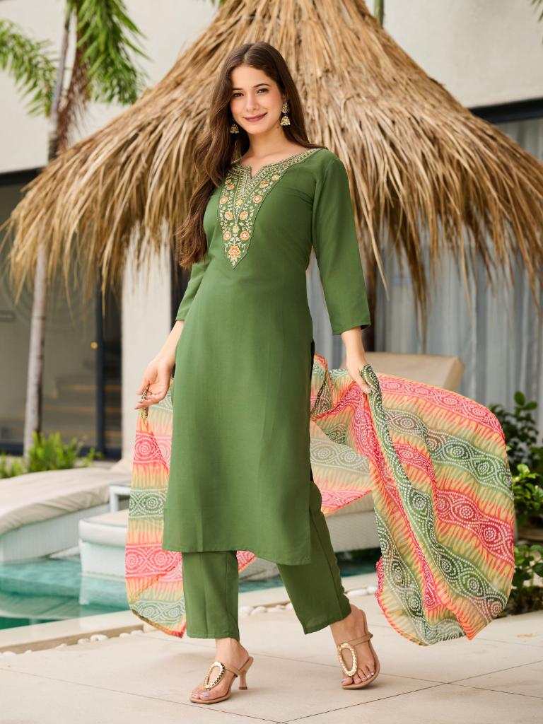 Women Green Kurta Pant Set with Printed Dupatta