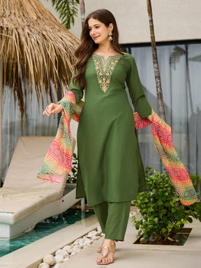 Women Green Kurta Pant Set with Printed Dupatta