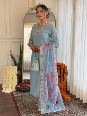 Women Light Blue Kurta Pant Set with Floral Organza Dupatta