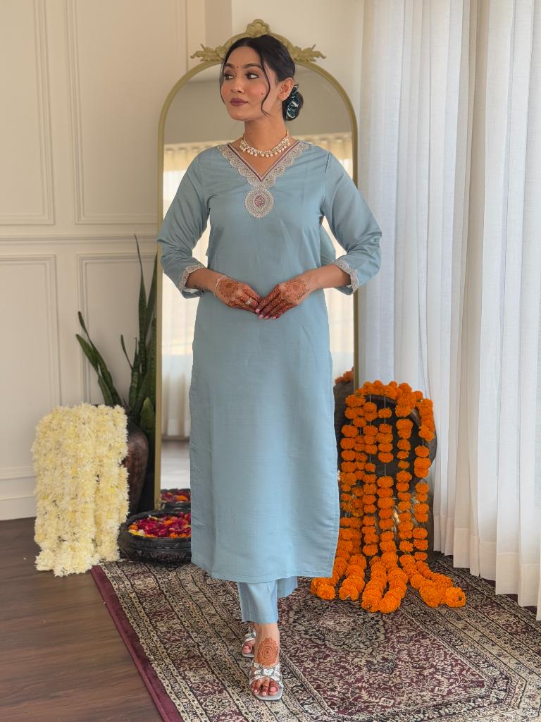 Women Light Blue Kurta Pant Set with Floral Organza Dupatta