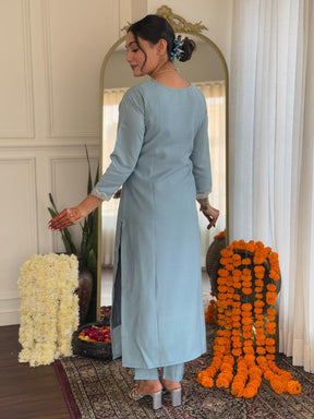 Women Light Blue Kurta Pant Set with Floral Organza Dupatta
