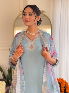 Women Light Blue Kurta Pant Set with Floral Organza Dupatta
