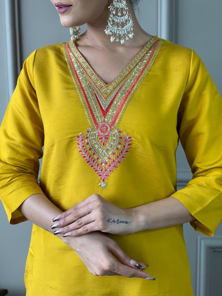 Women Mustard Yellow Kurta Pant Set with Floral Organza Dupatta