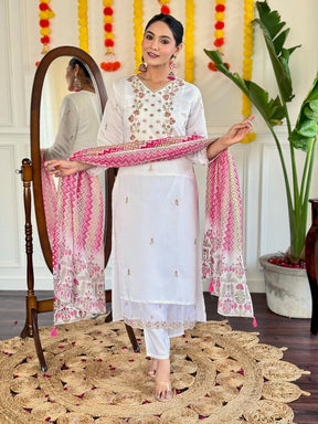 Women White Kurta Pant Set with Pink Printed Dupatta