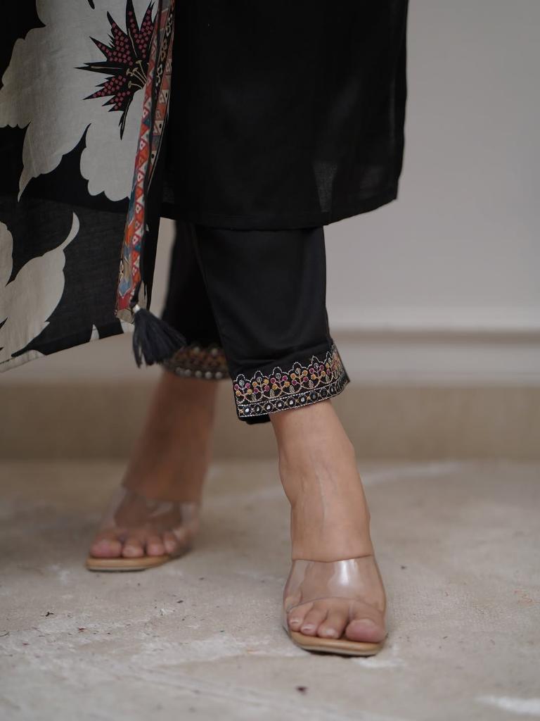 Women Black Kurta Pant Set with Printed Dupatta