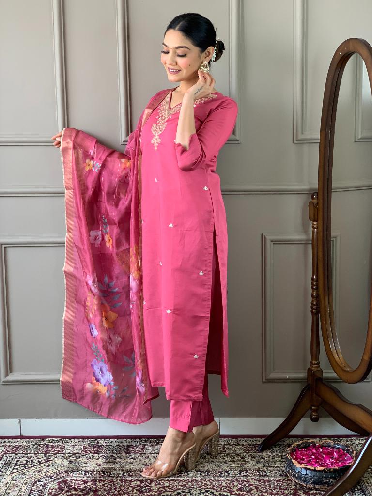 Women Rose Pink Embroidered Kurta Pant Set with Floral Organza Dupatta