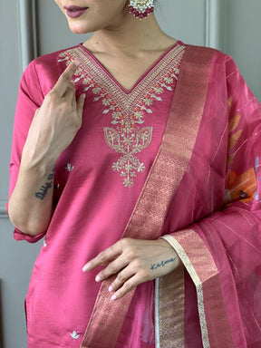 Women Rose Pink Embroidered Kurta Pant Set with Floral Organza Dupatta