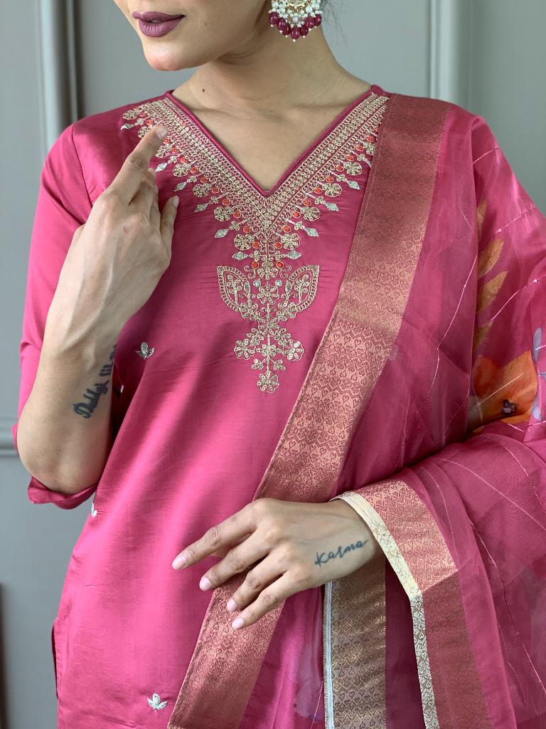 Women Rose Pink Embroidered Kurta Pant Set with Floral Organza Dupatta