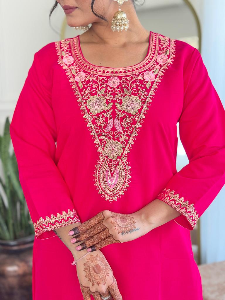 Women Pink Embroidered Kurta Pant Set with Floral Printed Dupatta