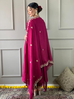 Women Pink Embroidered Anarkali Kurta Pant Set with Dupatta