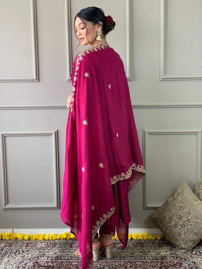 Women Pink Embroidered Anarkali Kurta Pant Set with Dupatta