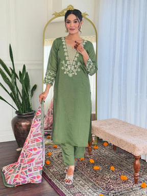Women Green Embroidered Kurta Pant Set with Printed Dupatta