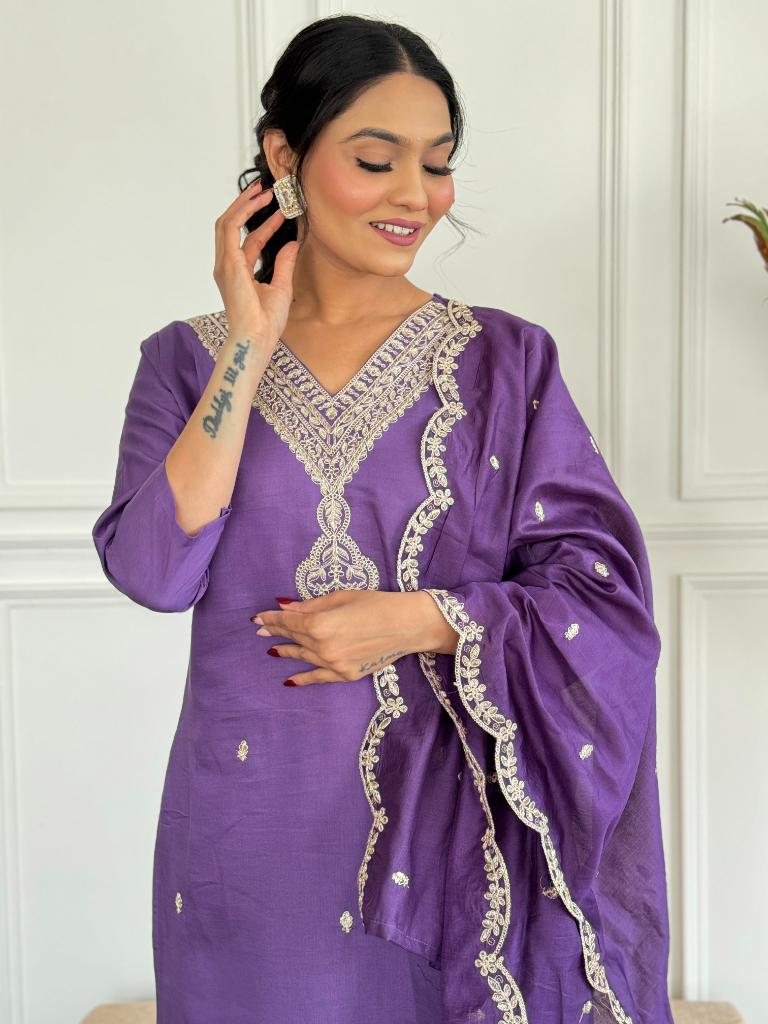 Women’s Purple Embroidered Kurta Set with Dupatta & Pants