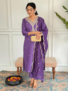 Women’s Purple Embroidered Kurta Set with Dupatta & Pants