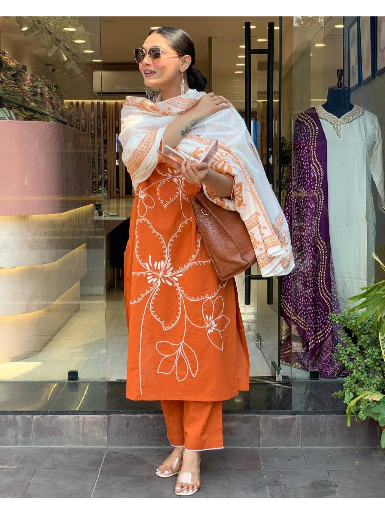 Women’s Orange Printed Kurta Set with Dupatta & Pants