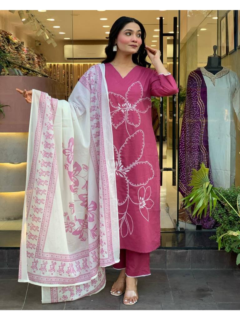 Women’s Pink Printed Kurta Set with Dupatta & Pants