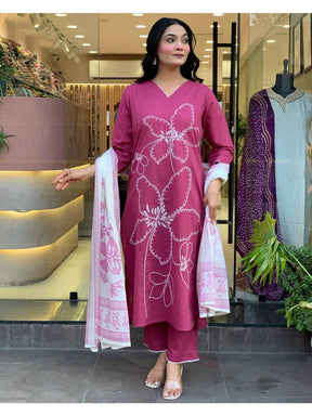 Women’s Pink Printed Kurta Set with Dupatta & Pants