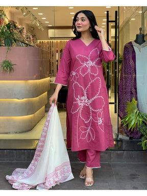 Women’s Pink Printed Kurta Set with Dupatta & Pants