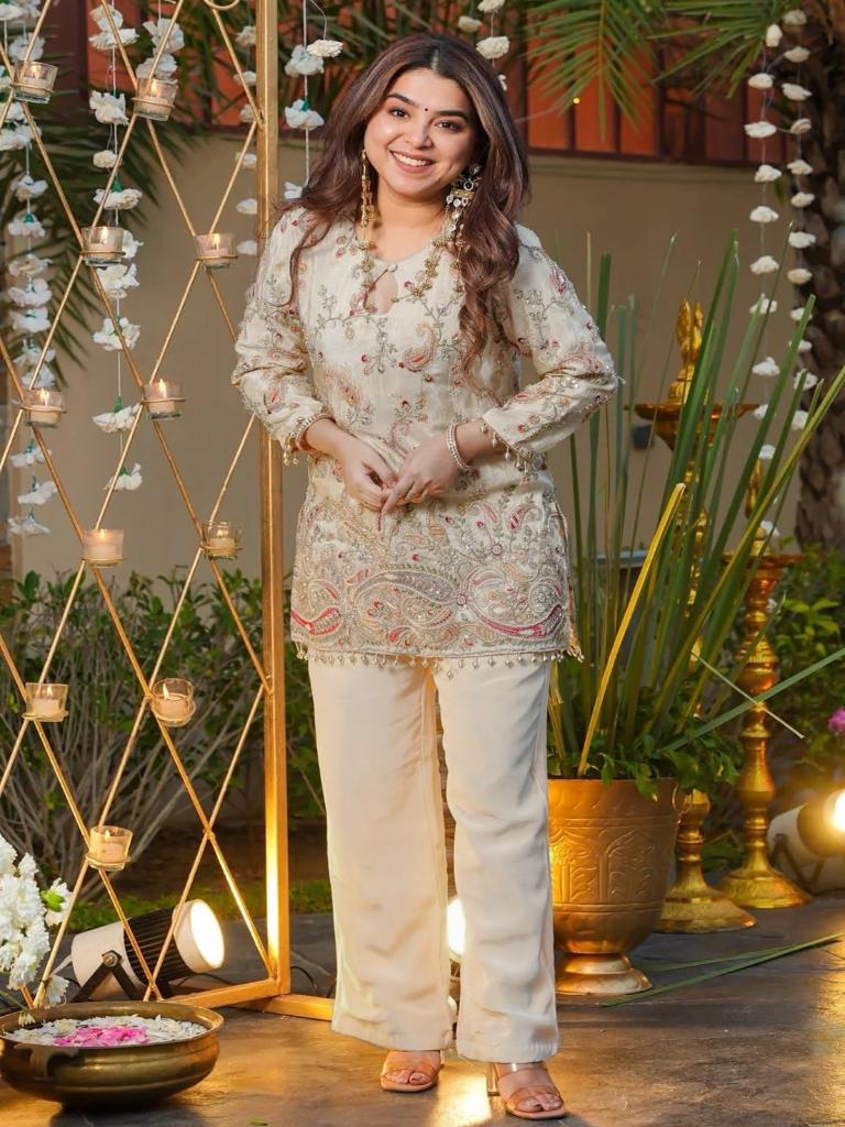 Women Off White Embroidered Kurta Palazzo Set