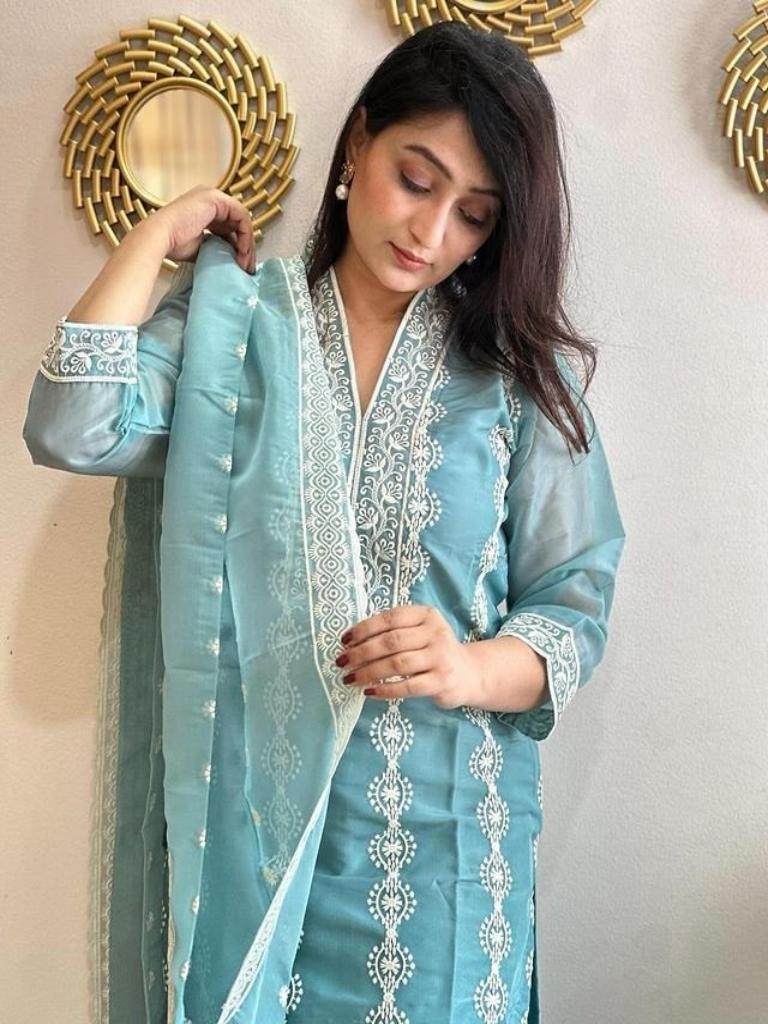 Women Teal Embroidered Kurta Set with Dupatta