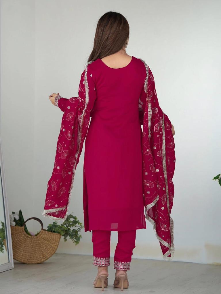 Women Pink Embroidered Kurta Set with Dupatta