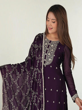 Women Purple Embroidered Kurta Pant Set with Dupatta